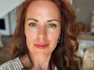 Ein Selbstporträt von Denise Mayer